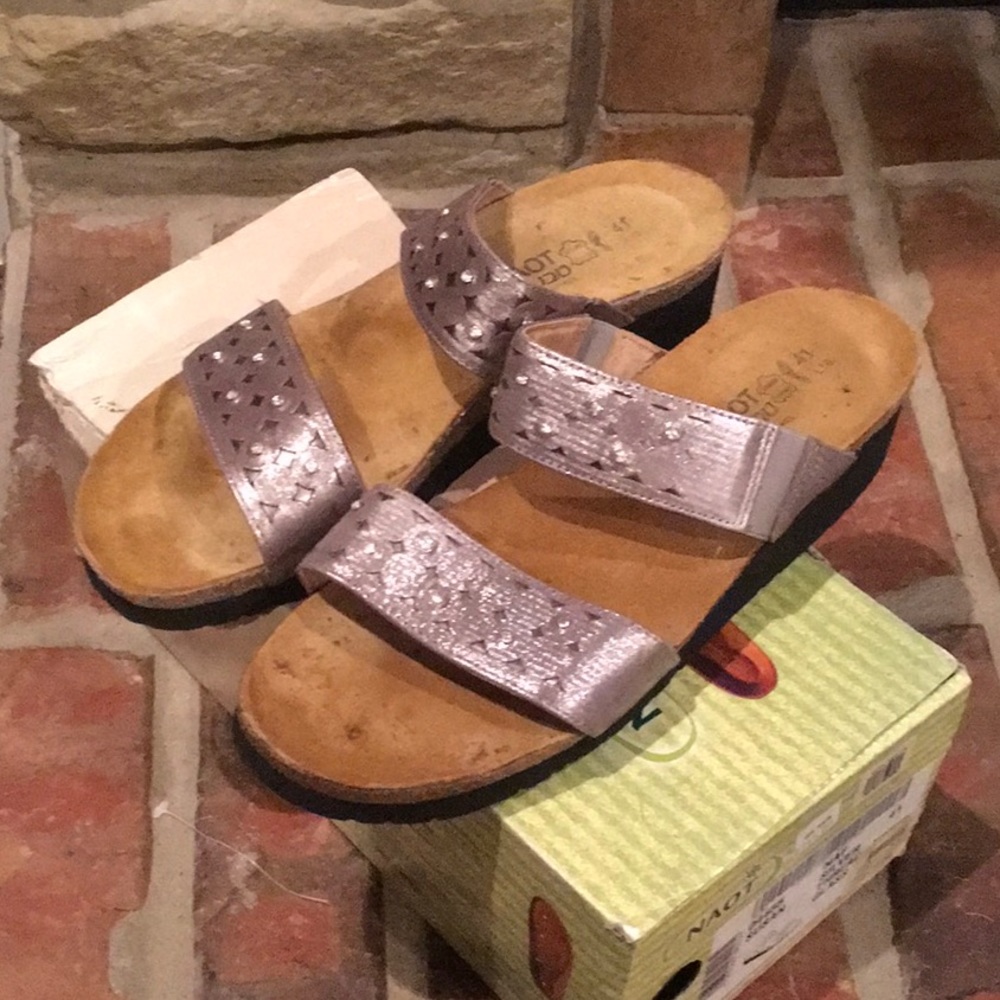 NAOT Sandals Size 41 Slide Sandal w Rhinestone Accents